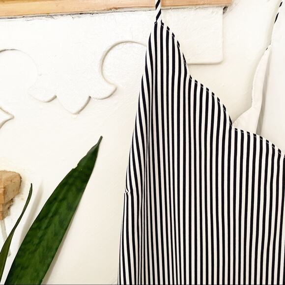 J.Crew Factory Navy & White Striped Scalloped Cami Top Size 6 - Picture 3 of 8